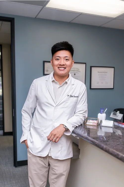 Dr. Dylan Fernandez